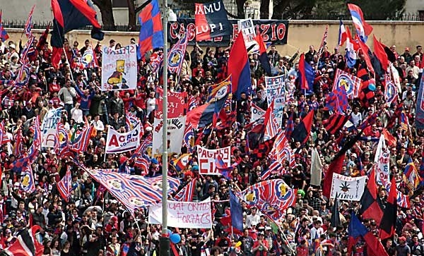 Cosenza Calcio, si naviga a vista ma il tempo stringe. Spunta l’ipotesi di una seconda squadra!