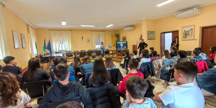 Un viaggio lungo 4 incontri: videoracconto dell’iniziativa “Insieme per Stare Bene” a Decollatura