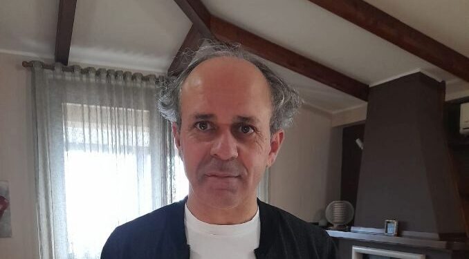 Petronà, Enzo Bubbo pubblica il nuovo libro “ll fascino della prima volta”