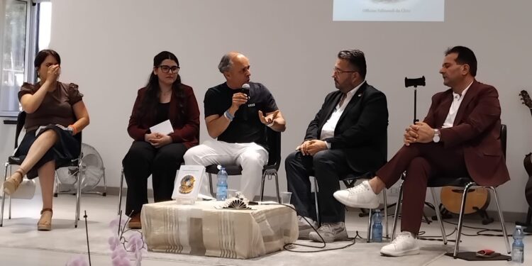 Petronà, 130 persone per la presentazione del saggio Il fascino della prima volta