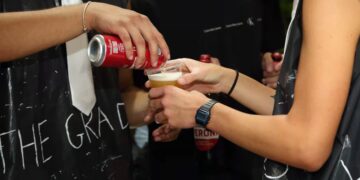 Beer Pong Pianopoli torna con la nona edizione: 128 squadre e due giorni di festa a Pianopoli