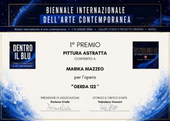 Serrastretta, l’artista Marika Mazzeo vince il 1° premio alla Biennale “Dentro il Blu” di Napoli