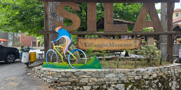 Taverna, inaugurata installazione per Ciclovia dei Parchi