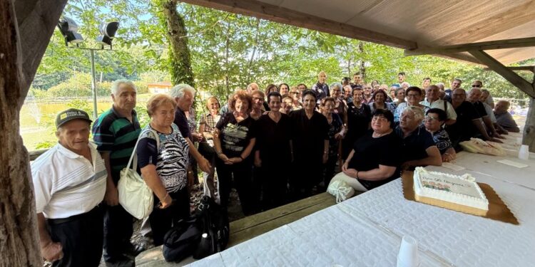 Conflenti abbraccia i suoi Adultissimi: successo per la ventesima edizione della festa