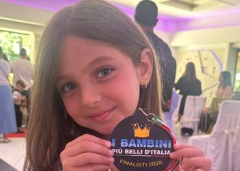 Petronà, Alice Pascuzzi punta alla corona della bambina più bella d’Italia