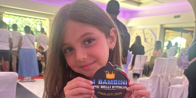Petronà, Alice Pascuzzi punta alla corona della bambina più bella d’Italia