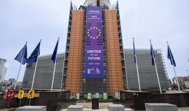L’Europa ha paura della libertà? Tra censura e Chat Control cresce il controllo sui cittadini