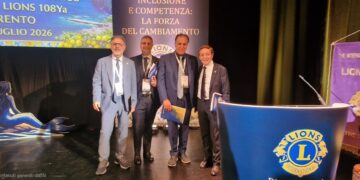 Il Lions Club Lamezia Terme-Valle del Savuto Trionfa a Sorrento: Storica Pioggia di Incarichi e L’Emozionante Giuramento del Governatore Bruno Canetti