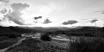 Virgilio Piccari racconta la Calabria come paesaggio dell’ascolto Al San Giovanni di Catanzaro la mostra fotografica “Geografie possibili – Suoni nel silenzio”