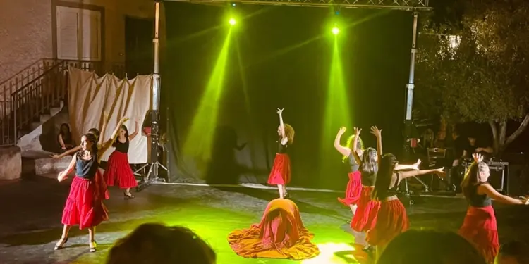 Danza, musica e teatro per raccontare “mille storie”: a Castagna il saggio annuale del gruppo balli Oratorio San Giuseppe