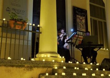 Incanto a Platania: grande successo per il concerto a lume di candela della Pro Loco