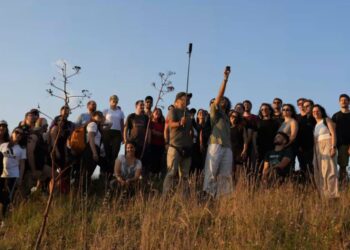 Tiriolo si esplora a piedi e si ascolta sul Monte Gianmartino: dal borgo al dj set