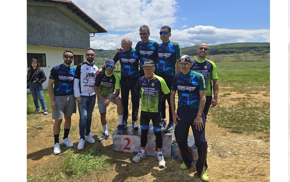 Ciclismo, torna la Cronoscalata Parenti–Bocca di Piazza: tre giorni tra sport, giovani e territorio -