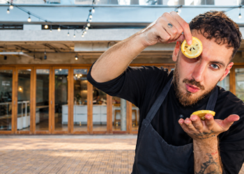 Giuseppe Costanzo, chef originario di Scigliano, in Thailandia