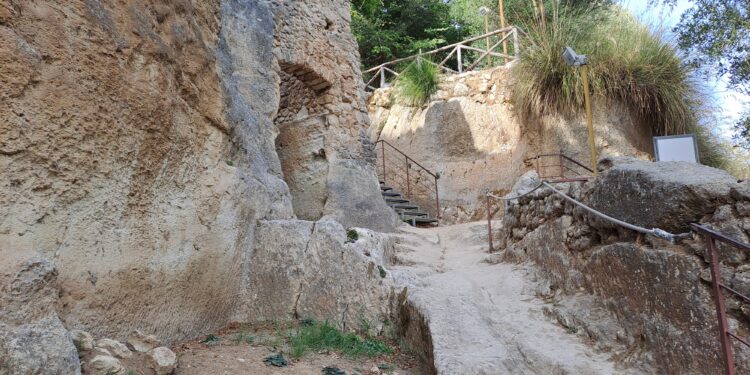 Piccolo diario emozionale su un viaggio nel tempo: le “Grotte degli Sbariati” di Zungri