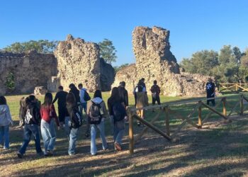 IIS “Costanzo” studenti dell’Odontotecnico di Lamezia Terme: tra le pietre della memoria, i giovani riscoprono le radici della città