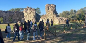 IIS “Costanzo” studenti dell’Odontotecnico di Lamezia Terme: tra le pietre della memoria, i giovani riscoprono le radici della città