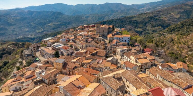 Zagarise, salubrità compromessa, chiude sede provvisoria ufficio postale