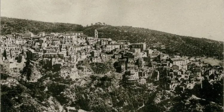 Appello per salvare dal macero antico archivio fotografico di Franco Muià