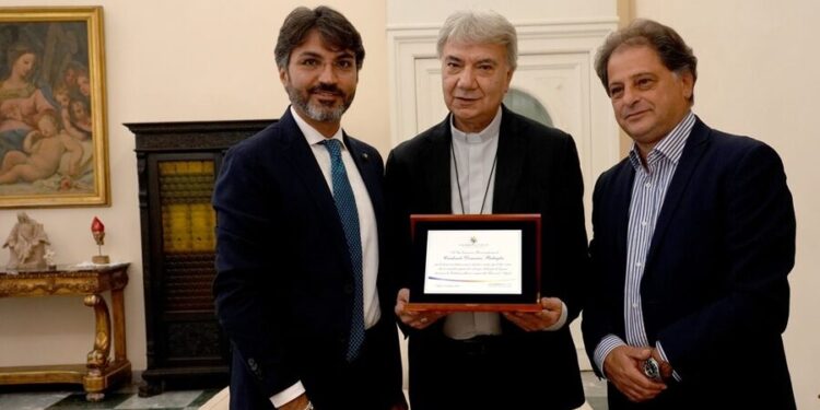 “CalabroPartenopi” un premio che vuole andare lontano: Napoli applaude la Calabria