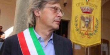 Va a Vittorio Sgarbi il Premio Speciale Badolato di Calabria contro lo spopolamento