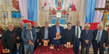 ARTratti promossa dalla Proloco di Cropani chiude i battenti e lancia due belle notizie: il direttore artistico Verrino realizzerà un busto in bronzo di don Raffaele Piccolo e il Comune intitolerà una strada a Concetta Basile
