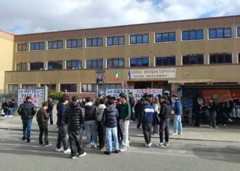 Protesta studenti IIS Costanzo 30 ottobre