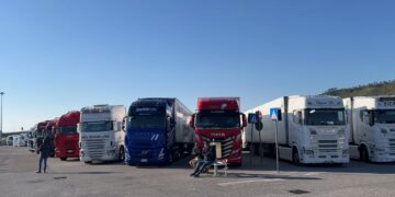 Calabria, la rivolta dei dimenticati: malati, agricoltori e autotrasportatori non mollano