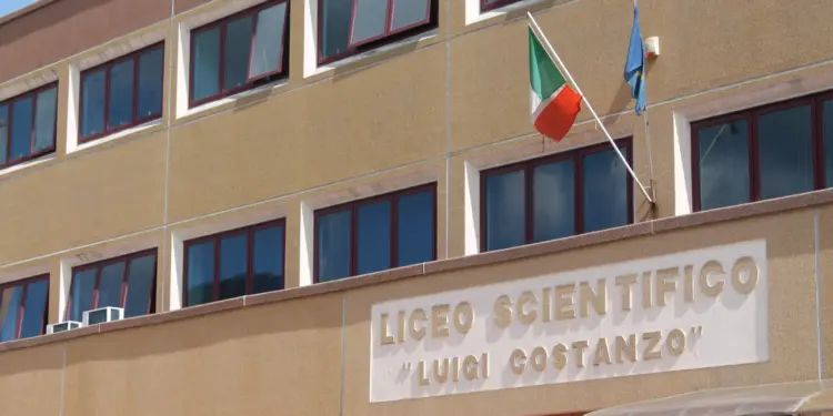 Sciopero generale nazionale, in piazza anche gli studenti dell’I.I.S. “L. Costanzo” di Decollatura